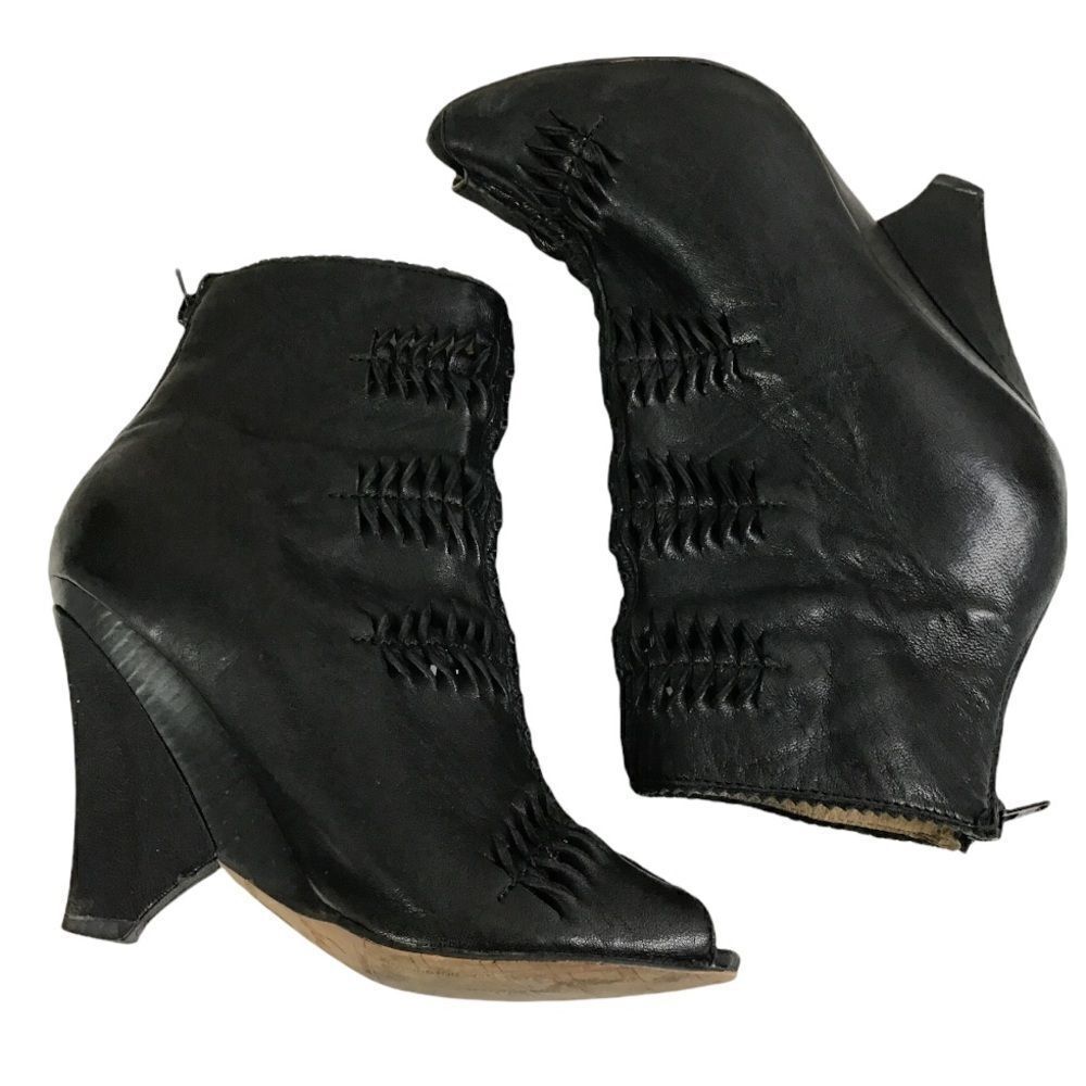 Sam Edelman NYC Black Leather Krosby Peep Toe Bootie - Picture 2 of 10